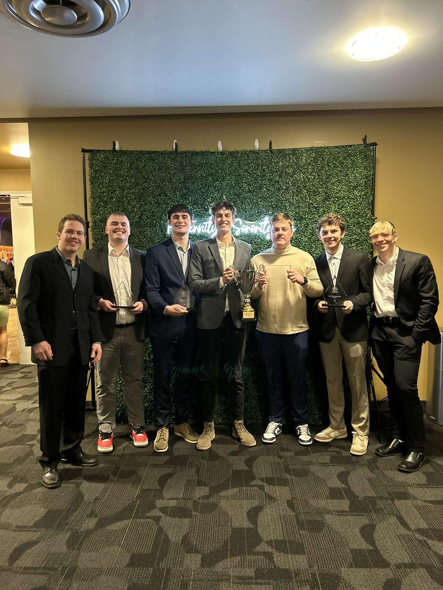 BetaThetaPi's tweet photo. The Idaho chapter put in hard work this year to be at the top! Strong efforts in external relations, involvement and service resulted in being named fraternity of the year. And, Peyton Rossi '23, was honored as chapter president of the year for his leadership. #menofprinciple https://t.co/SDy5UG5q9I