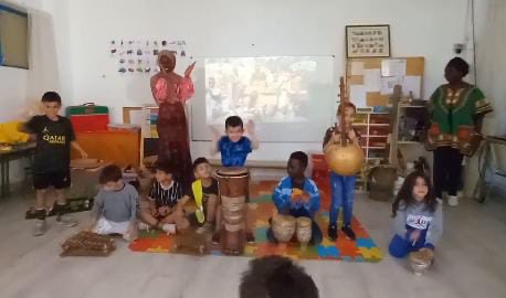 CPRamiroSolans's tweet photo. ¡Muchas gracias a la asociación @AFRICagua por compartir la cultura y tradiciones de África con nosotros! ⁦@RedEvolucionAr⁩ ⁦@PlenaAragon⁩ https://t.co/yGRfSLlXnn