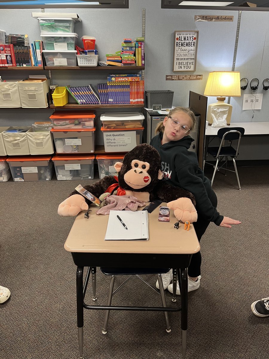 DisneyDolphins's tweet photo. F is for FUZZY FRIEND Day! The Countdown continues tomorrow with G is for Game Day! #Proud2bMPS #disneydolphins https://t.co/xCvdWTDNjg