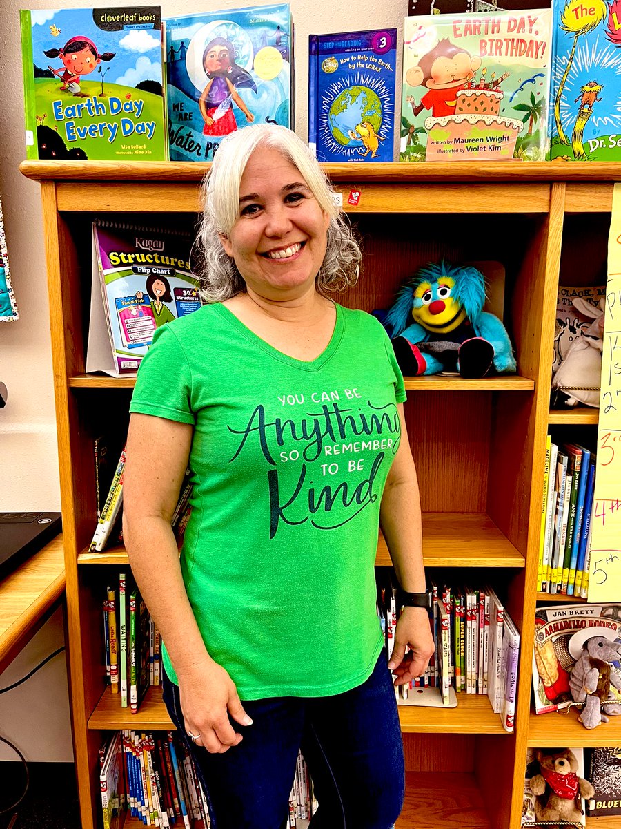 MendenhallHorns's tweet image. Happy National Library Week to our amazing librarian, Ms. Harrell and all the librarians in Plano ISD!! 📚📖 @Plano_Schools #PISDPoweredbyLearning #mendenhalllearns