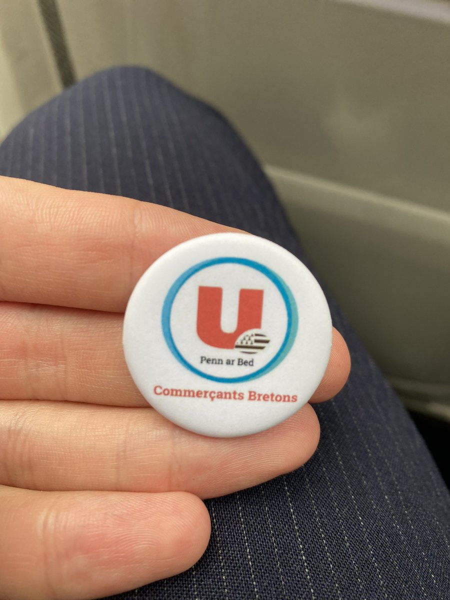 Belle occasion aujourd’hui de voir les collègues associés bretons de la Coopérative… Une grosse et dynamique communauté U à l’Ouest de la France ! 
Merci pour ce pin’s local que j’embarque dans mon #Alsace ! 😉