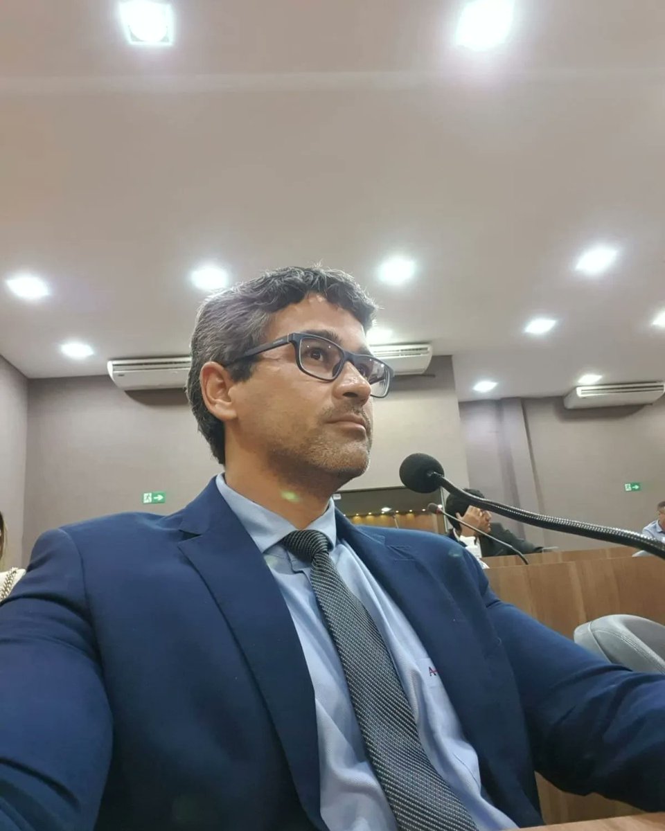 Registros da última sessão do Conselho da <a href="/OABTocantins/">OAB Tocantins</a>.
Na oportunidade, discutimos temas relacionados à Advocacia Pública, sobre os quais pude discorrer e esclarecer dúvidas de colegas. Ao final, aprovação por unanimidade das medidas em favor da Advocacia Pública.