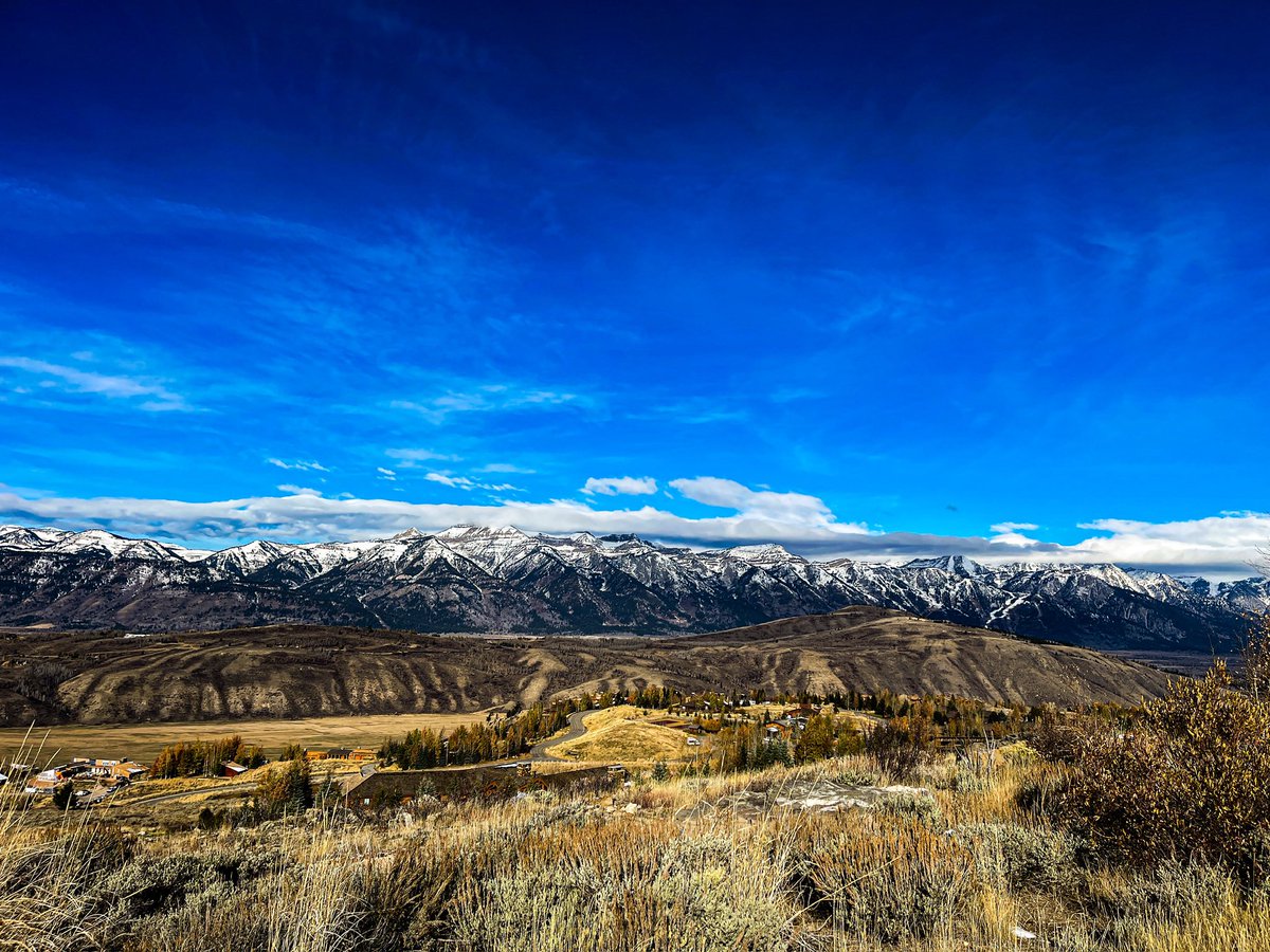 MichaelMar54's tweet photo. It’s National Park Week 2023, here are a couple of photos from Grand Tetons National Park #grandtetons #grandtetonnationalpark #grandteton #mountains #lake #nationalpark #usinterior #michaelmar54photography #mtmoran #naturephotography #nature #naturelover #naturelovers #outdoors #outdoorphotography #bluesky #sunny #naturephoto #naturephotographer #clouds #whatawonderfulworld #art #photography #artist #photo #photographer #artphotography #artphoto #photoshoot #photoart