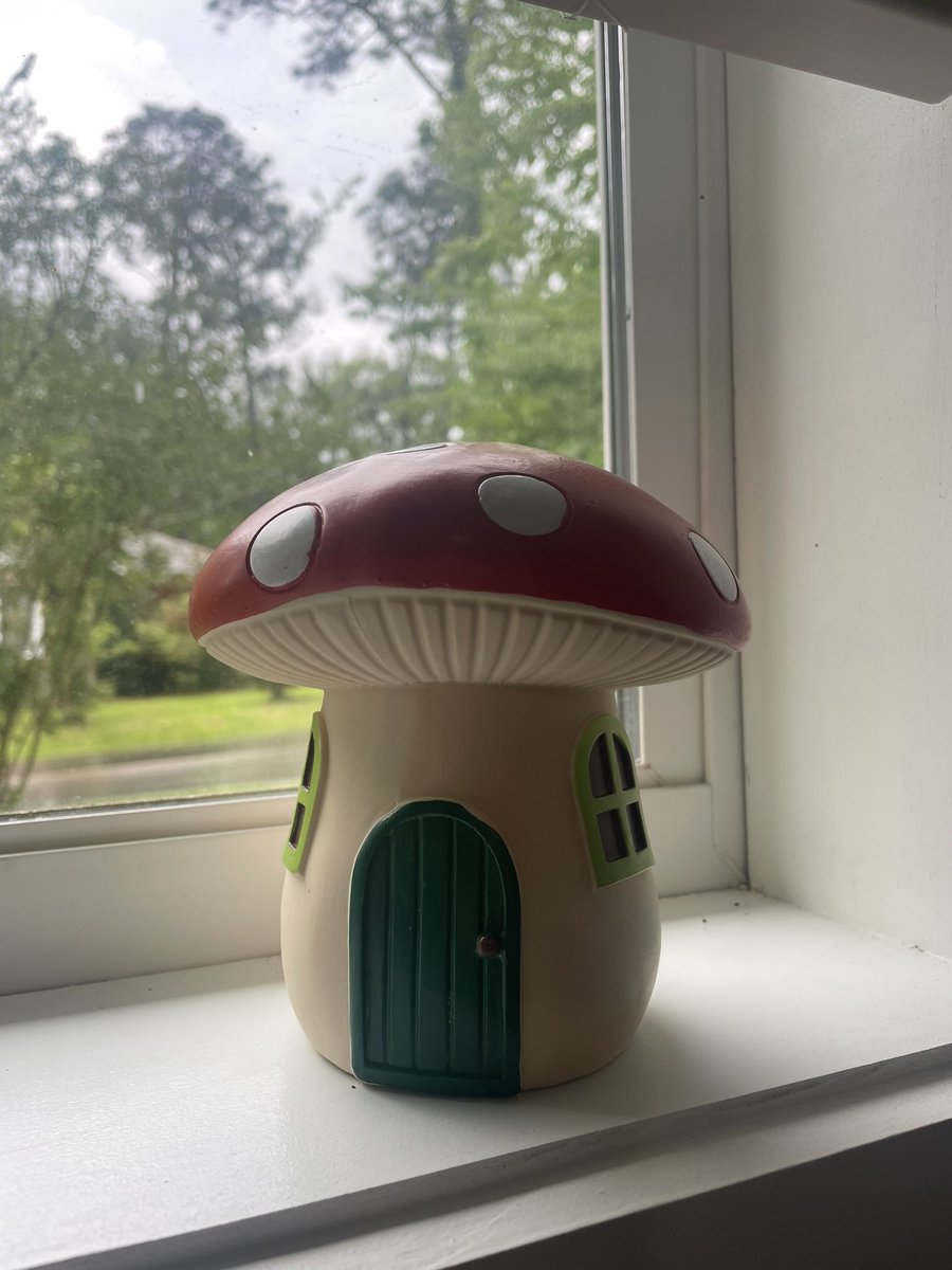 meg_ful's tweet photo. “what’s your interior decor style?” https://t.co/SR3d1dg4HH