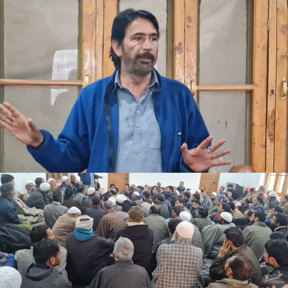 GAMIR_INC's tweet photo. BJP Govt has crossed all limits of betrayal and mis-governance while pushing J&amp;K towards its darkest era in terms of employment, development &amp; various other issues including absence of democratic setup. There was no development to be seen since Modi Govt assumed power at Centre. https://t.co/vDVcmjvSXe