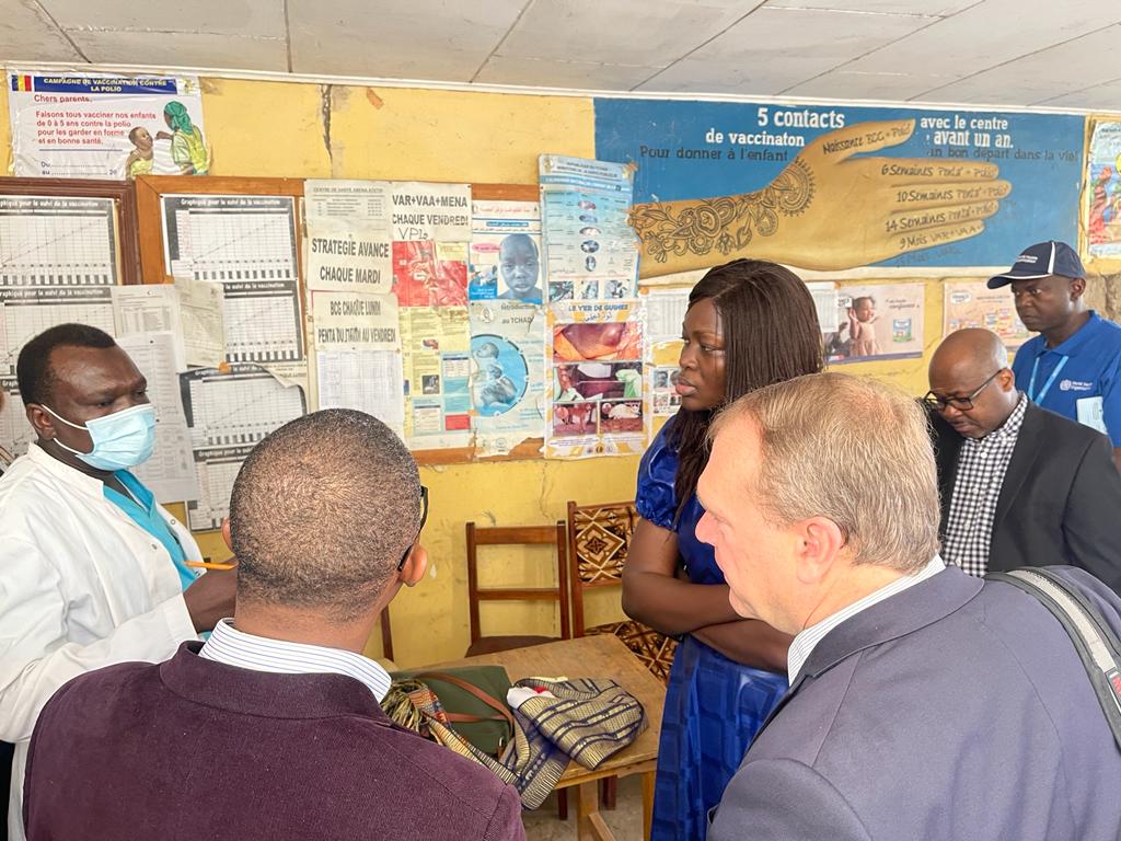 Visite au centre de santé Abena par la mission <a href="/gavi_fr/">Gavi, l'Alliance du Vaccin</a> ,<a href="/OmsTchad/">OMS Tchad - Organisation mondiale de la Santé</a> &amp; <a href="/SanteTchad/">Ministère Santé Tchad</a>  pour la Semaine Africaine de la Vaccination au Tchad avec le Directeur <a href="/MaphosaThabani/">Thabani Maphosa</a> de <a href="/gavi_fr/">Gavi, l'Alliance du Vaccin</a> .
<a href="/gavi_fr/">Gavi, l'Alliance du Vaccin</a> partenaire clès sur la vaccination.

🧒🏿Chaque enfant doit être vacciné donc protégé !