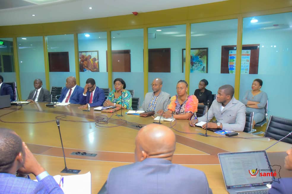 MINISTERE DE LA SANTE/RDC on Twitter "Le ministre Roger KAMBA mobilise les parties prenantes