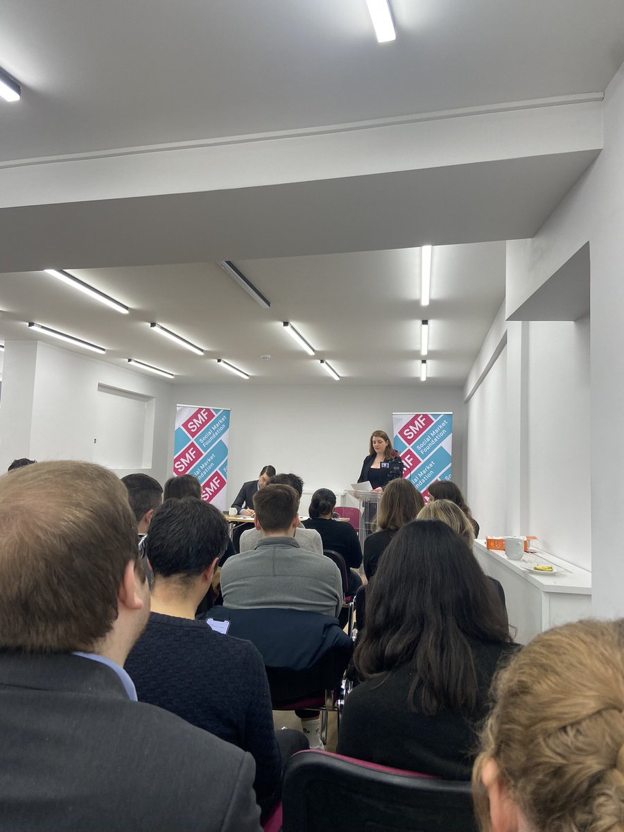 “Management and improving the quality of it is a central objective to improving productivity in this country, and apprenticeships are a really great way for people to progress” <a href="/Alison_McGovern/">Alison McGovern</a> 

Great event on Social Mobility at the <a href="/SMFthinktank/">Social Market Foundation</a> today ⬇️

<a href="/cmi_managers/">CMI</a>