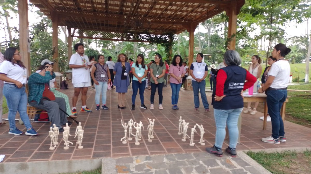 Aecid_Guatemala's tweet photo. #CierrePrevi
Un encuentro de afectos, aprendizajes y reflexiones tuvo lugar ayer en Suchitepéquez para celebrar 5 años de trabajo del @GuatemalaPrevi. Fueron cerca de 150 personas de organizaciones comunitarias, defensoras de #DDHH e instituciones, la mayoría mujeres. https://t.co/MZXRlWfdgN