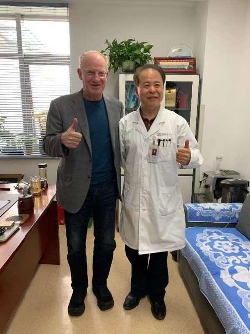 JohnRAdler's tweet photo. Feels great to be back in Beijing with my old friend at PLA 301, Professor Qu. He is Secretary General of #CSTRO this year & was adamant that
@ZapSurgical
should be present at November’s big meeting….thoughts? #neurosurgery https://t.co/z00xuCweHp