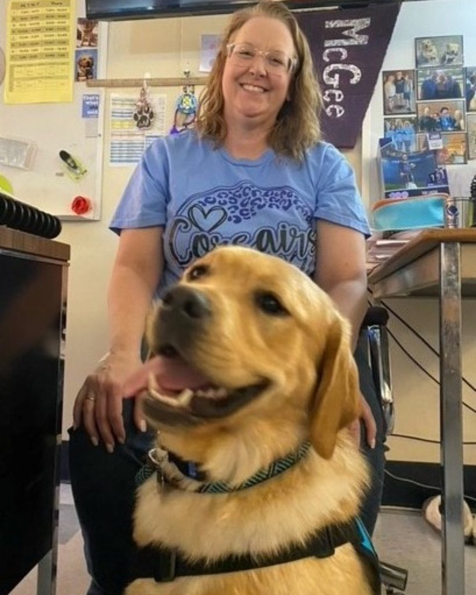 Monday was a very special day at Waterford Mott! It was Charlie’s first day of school 😊. Charlie is the new social-emotional dog at Mott. He received training from Green Acres Labs and is sponsored by @Lafontaineauto. It looks like both he and the students enjoyed his visit!