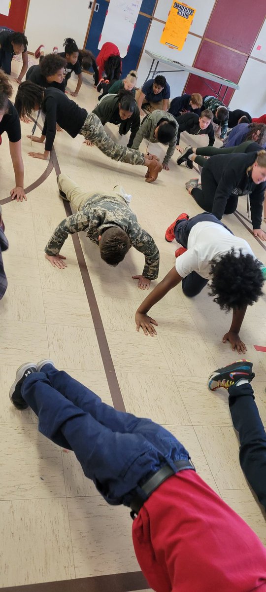 Mucker2ndgrade's tweet photo. KSA Bootcamp was a resounding success! These 4th graders are READY TO ROCK THE KSA! @JCPSKY @AudubonES https://t.co/blMiEkAykL