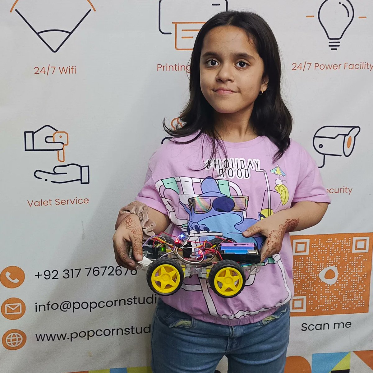 mechabotiXx's tweet photo. "🤖🚀 Our MechaBotix Edutech robotics workshop was a huge success. From snails and cooling fans to remote control cars and spinning robots, these young innovators are the future of STEM!🌟
#roboticsworkshop #kidscancode #STEMeducation #futureinnovators #robotics #programming https://t.co/rLizfJ8UWP