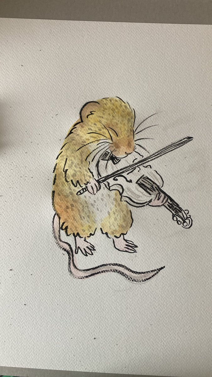 #happy #fursday #Thursday #fursdaythursday #viola #musician #violaplayer #classicalmusic #classicalmusician #mouse #harvestmouse #wip #workinprogress