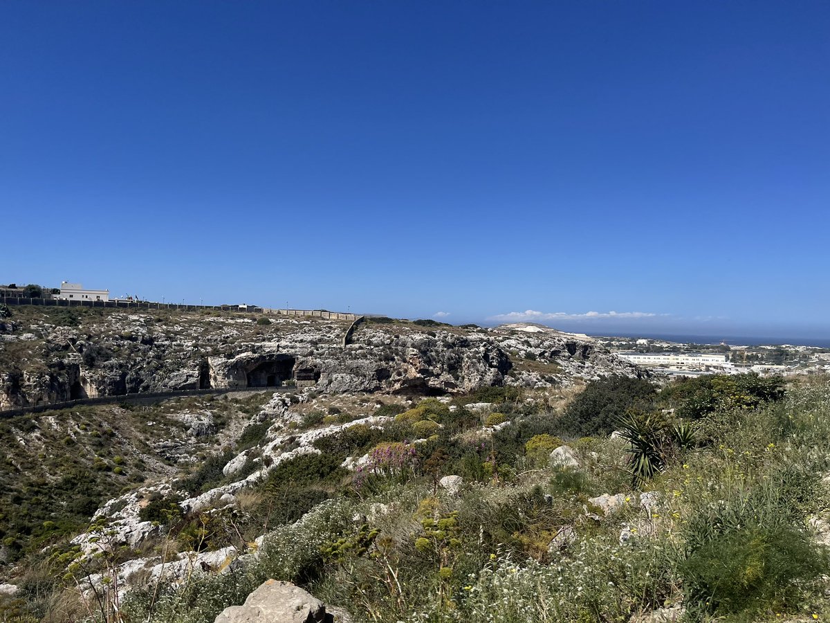 rootsdarlinggg's tweet photo. Wow the view is amazing on the way back home from college 😏☺️@forrestleigh @EUErasmusPlus #Erasmus23 https://t.co/ADpVu1c0kx