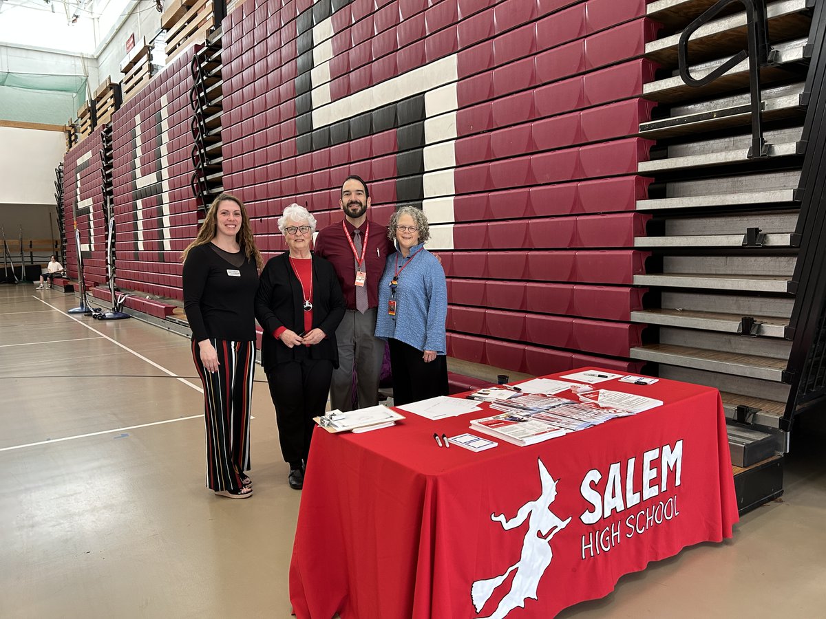 SHS_CTE_'s tweet photo. Getting ready for our SHS CTE Career Fair! Our first community partner Vanessa Bettencourt @northshorebankma's Branch Manager, has started to set up! Can't wait to see you @newlibertysalem @_salemhigh_ @salemprep scholars! #cteworks #explorecreatebelong #NLIS #prepsters https://t.co/4tNnDmFSk0