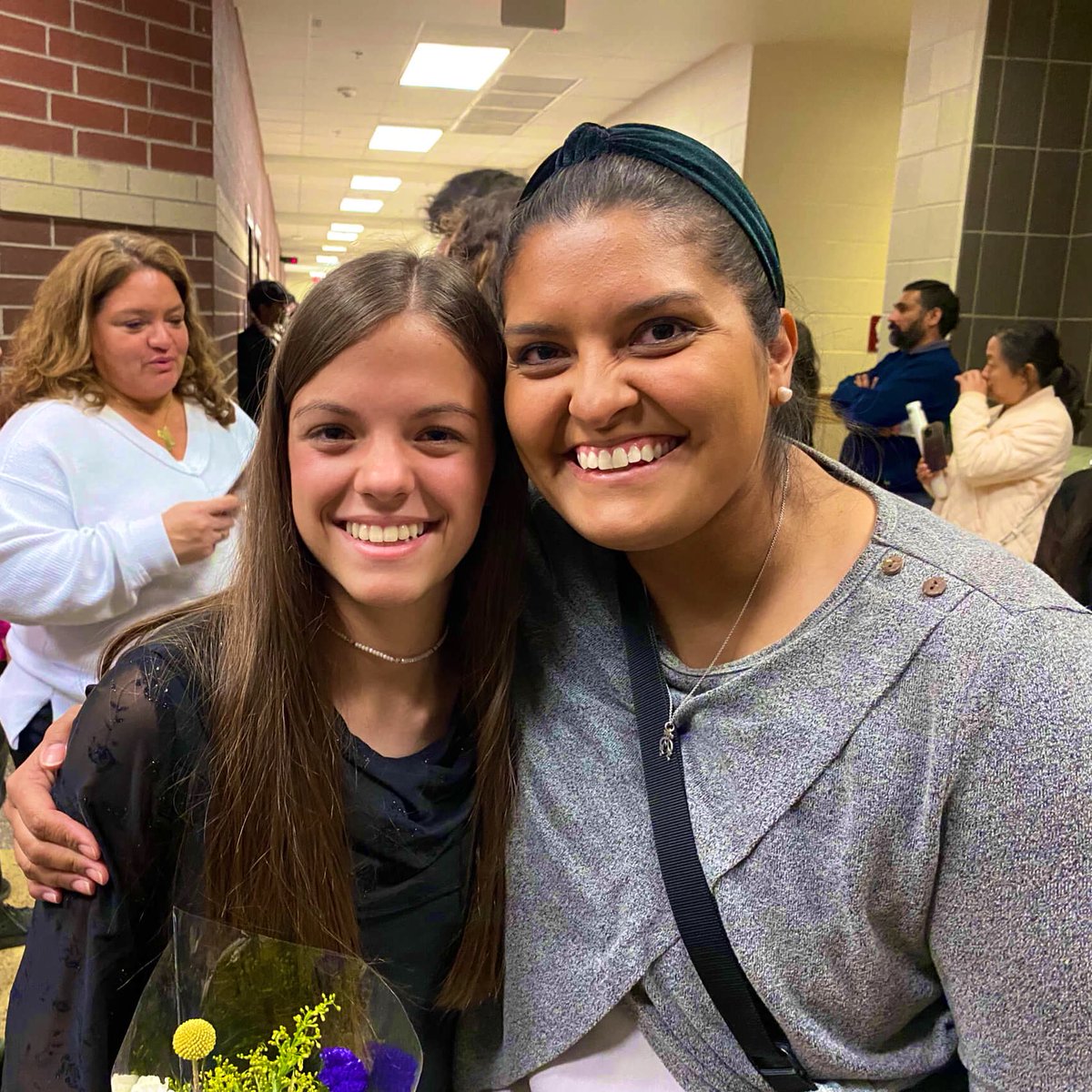 Always love it when I have the opportunity to support our <a href="/LCoyotesSoccer/">Lady Coyotes Soccer</a> and their numerous talents! Bahar, Isa, and Sophia did an amazing job last night along with all of <a href="/HHSOrchestra/">Heritage Orchestra</a>! Stellar performance!

#OurHeritage #OurPride
