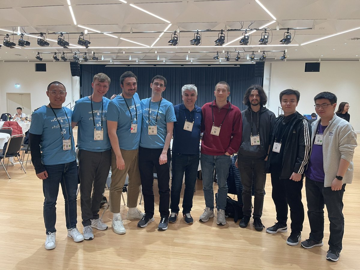 Xiang Li | 李想 tweet media