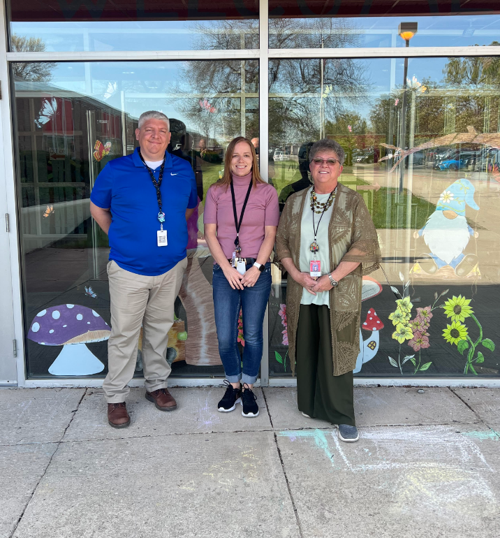ple_spartans's tweet photo. Seth, Sarah, and Deb put the 'pleasant' in Pleasant Elementary!! Our students, staff, community, and myself are very thankful for each of you! Thank you! #HappyAdministrativeAssistantDay https://t.co/y2rIFZq4IW