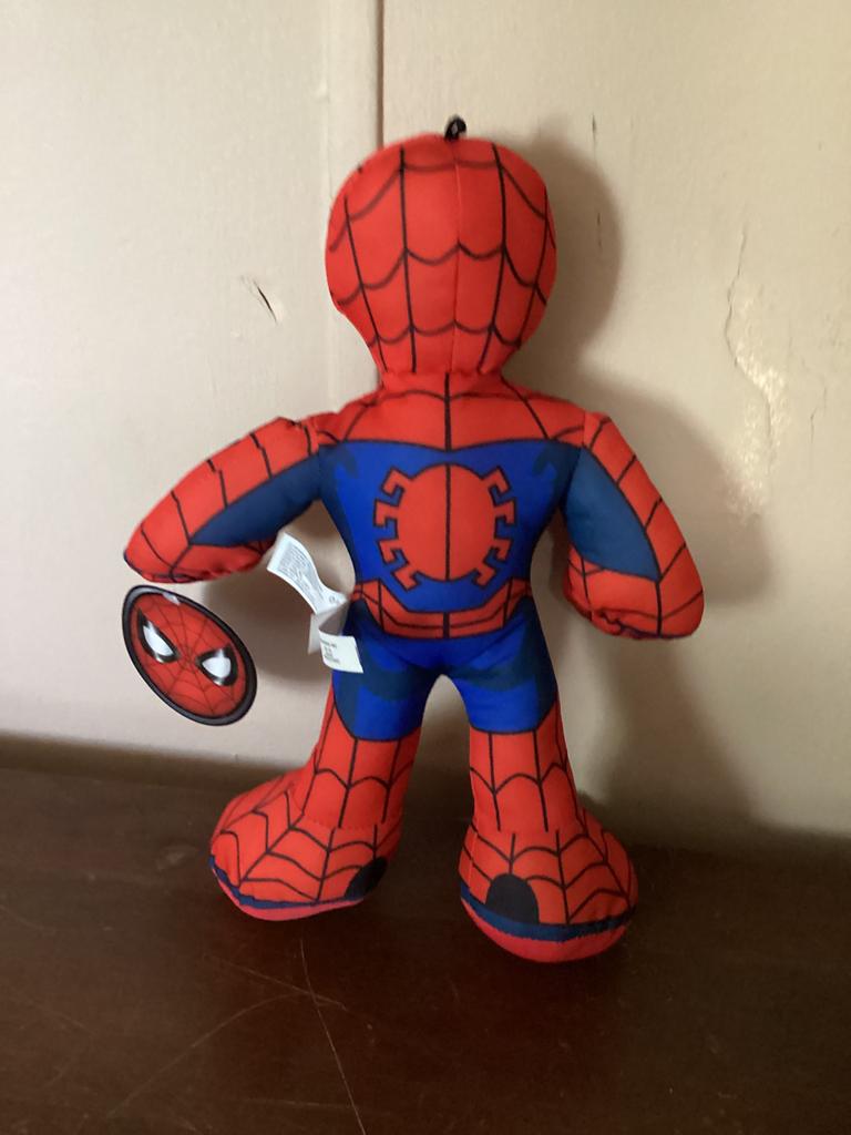 TiffanyArtist56's tweet photo. Spider-Man I won from a #clawmachine Tuesday.
#AcrossTheSpiderVerse #NewProfilePic #SpiderMan #SpiderManAcrossTheSpiderVerse #spidermanintothespiderverse #Sony #SonyPicturesAnimation #SonyPictures #Marvel #clawmachinewin #plushlover #plushcollector https://t.co/V7W9QmQSTw