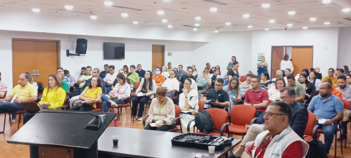 #AEstaHora <a href="/ContraloriaBga/">ContraloríaBga</a> Capacita a sus Sujetos y Puntos de Control en el aplicativo SIA Observa y Control Interno🔍