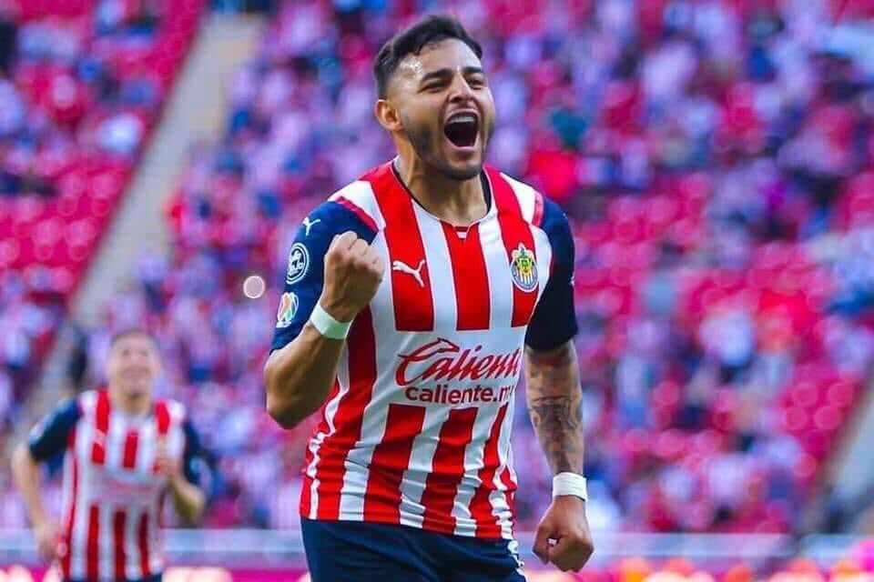 HBarcelo51's tweet photo. ⚠️⚠️ ¡¡¡PELIGRA EL TÍTULO DE GOLEO DE JULIÁN QUIÑONES Y HENRY MARTIN!!! ⚠️⚠️

Alexis Vega se puede convertir en el próximo campeón de Goleo solo tiene que meterle 15 goles al Mazatlán y que Julian ni Henry no anoten el siguiente partido. https://t.co/moYs4SziIu