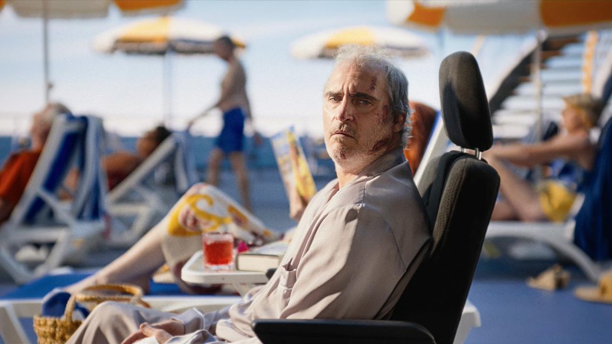 MrJustQuentin's tweet photo. Compliqué quand-même #BeauIsAfraid
Après 2 premiers actes jubilatoires, j'étais prêt à crier au génie.
Puis le film s'enfonce dans des circonvolutions de psychologie de comptoir ineptes et m'as-tu-vu durant l'éternité.
Sacré gâchis.
Mais le geste, anomalistique,  est saluable 🫡 https://t.co/BVVEXYnykU