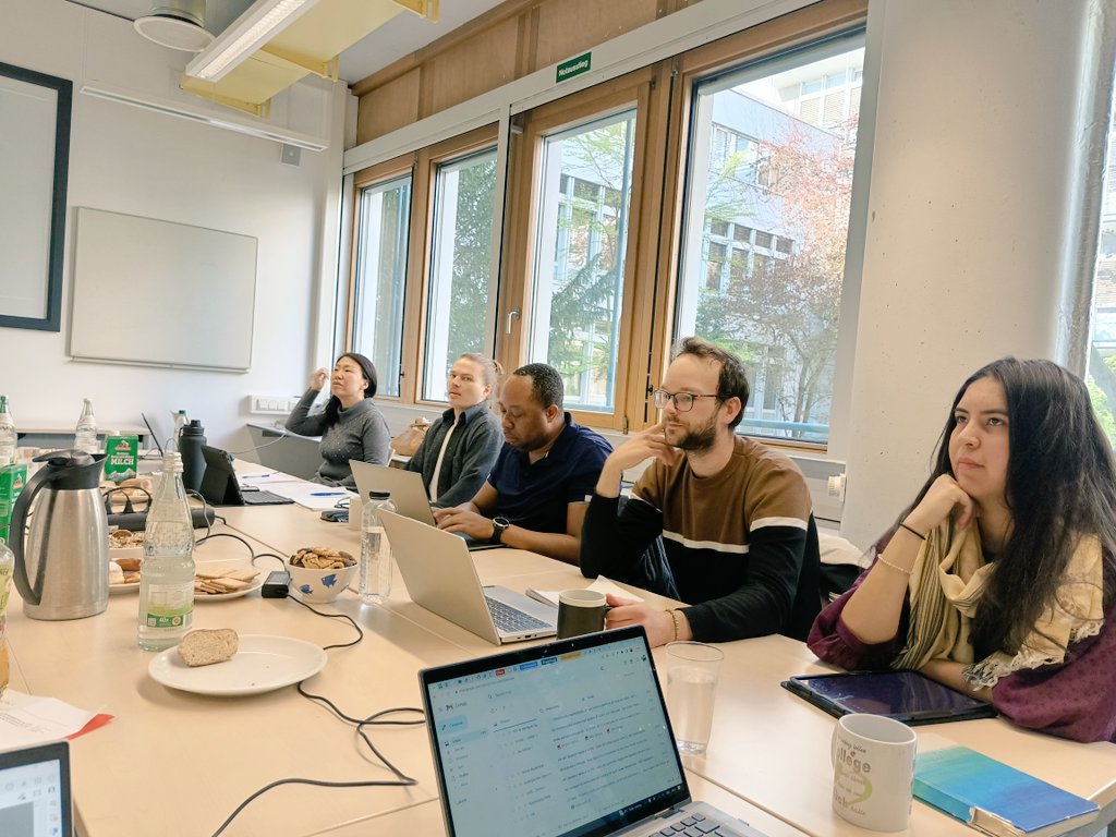 Gracey_arah's tweet photo. #Day 2
A successful Data Management Meeting with the PIs. https://t.co/Nd0tDv1bLx