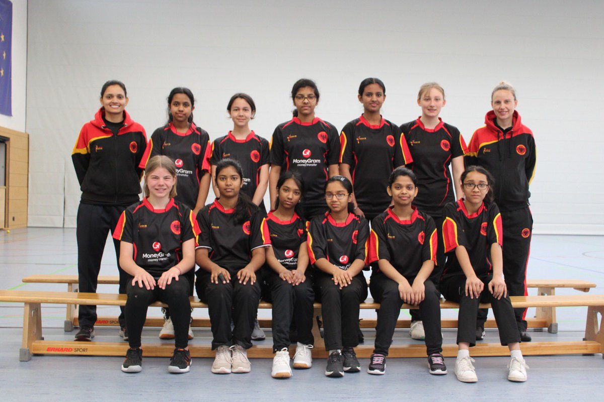 Cricket_Germany's tweet photo. HISTORY was made last weekend when our U15 girls took part in a 7 match series v @CricketSwiss 😁 🏏

🇩🇪 3 - 4🇨🇭 

Read the whole report here 👇

https://t.co/582pYy6pSs

#aufgehtsdeutschland #u15girlscricket https://t.co/zcuOh2CDtH