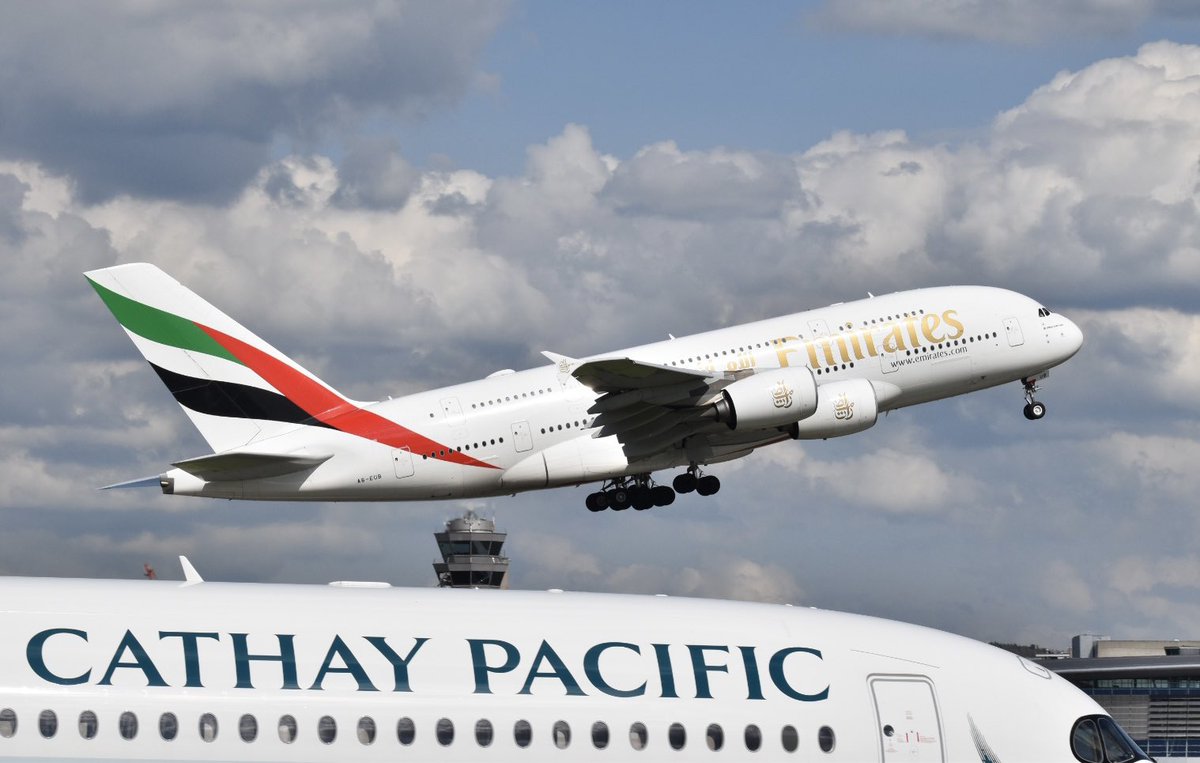 Roger_Schweiz's tweet photo. #ZRHmovements #ZRH #LSZH #A380 #emirates https://t.co/nx2IDMdNYv