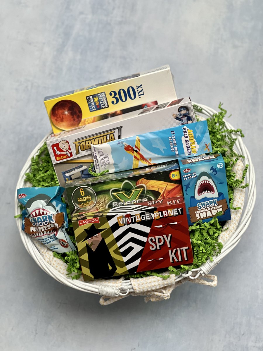 BasketsGalore's tweet photo. Today's Gift Basket Of The Day is "Experimental Kid Age 8+" 🧪

https://t.co/nfXjbbDIcc

Follow &amp; RT to enter #prize draw to #win a Gift Basket. More info via our blog. 

#dailydispatch #gifts #competition #giftbasketsrule #kidsgiftbaskets #sciencegifts https://t.co/GA4HnPkiqB