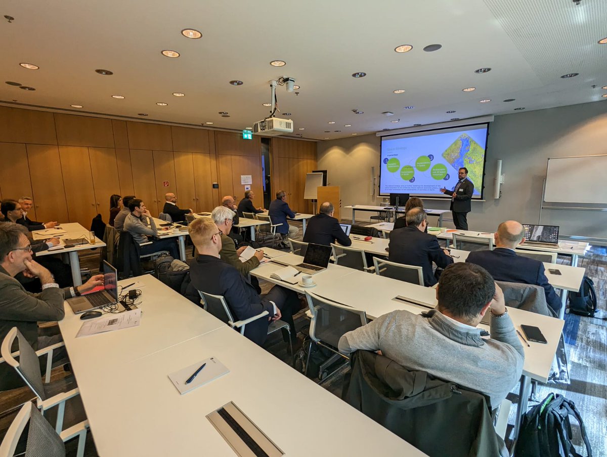 lsta_lu's tweet photo. RT LuxSpaceAgency: Yesterday, we had the pleasure to welcome a #Flemish delegation to #Luxembourg 🇱🇺 for an #IndustryDay which included pitch presentations and #B2B meetings. 🤝  The afternoon ended up with a visit of the @SnT_uni_lu labs. https://t.co/n5dWp6BEyq