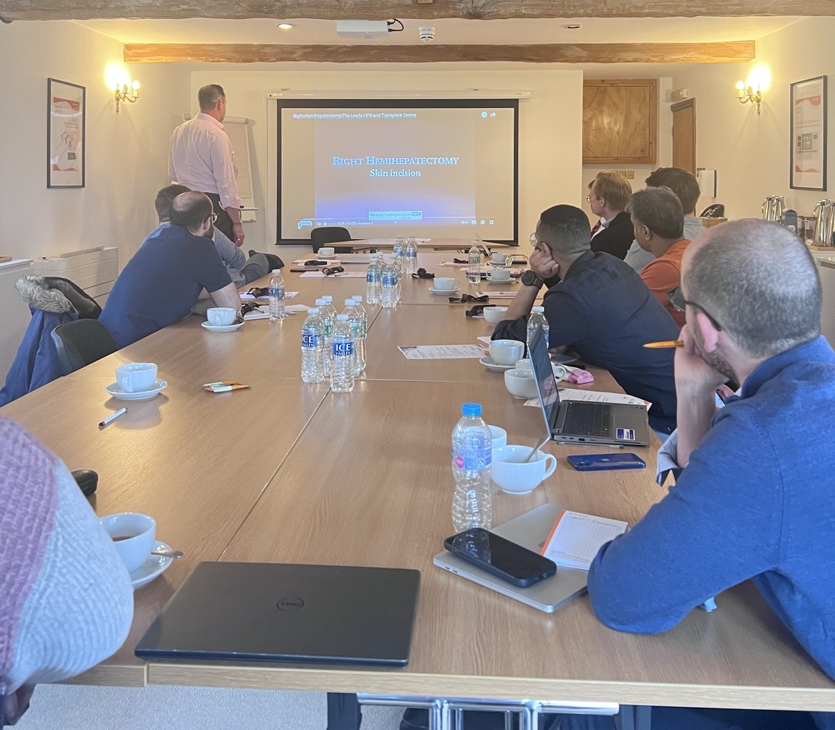 BOWAMEDICALUK's tweet photo. Today's lectures during the #GBIHPBA Fundamentals of #LiverSurgery Course:     
  
🔸Pre-op planning+Anatomy
🔸Intra-Op Strategies for Liver Surgery + Evidence 
🔸Right Hemihepatectomy
🔸Open Cholecystectomy
🔸Hepaticojunostomy
🔸Haemostasis &amp; Bile Leak Management

#HPBsurgery https://t.co/qWlorIbnu5