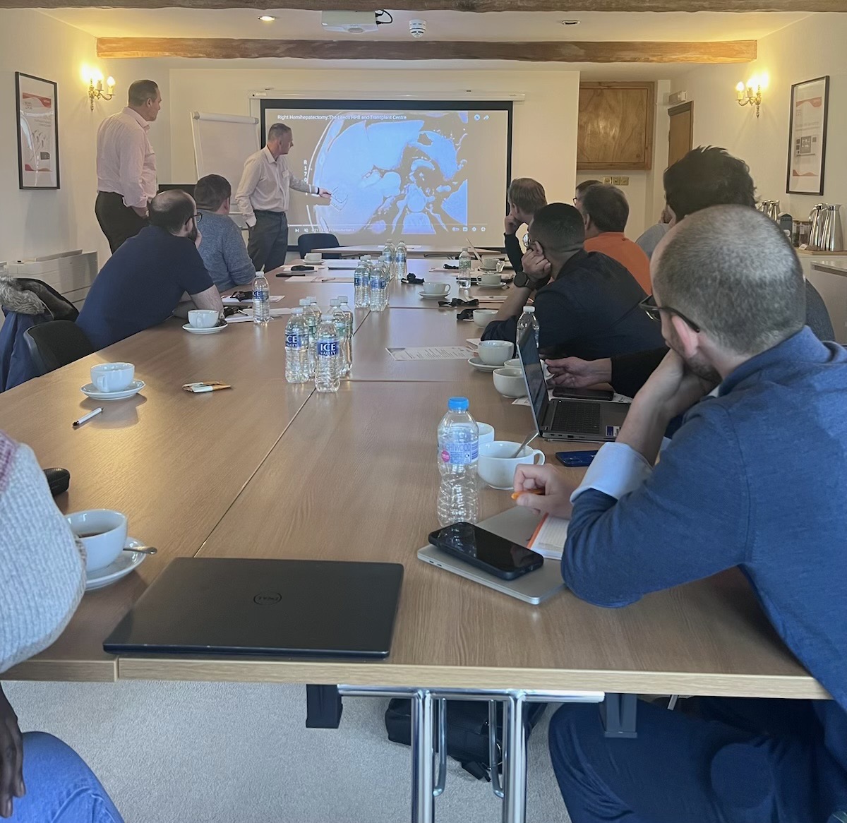 BOWAMEDICALUK's tweet photo. Today's lectures during the #GBIHPBA Fundamentals of #LiverSurgery Course:     
  
🔸Pre-op planning+Anatomy
🔸Intra-Op Strategies for Liver Surgery + Evidence 
🔸Right Hemihepatectomy
🔸Open Cholecystectomy
🔸Hepaticojunostomy
🔸Haemostasis &amp; Bile Leak Management

#HPBsurgery https://t.co/qWlorIbnu5
