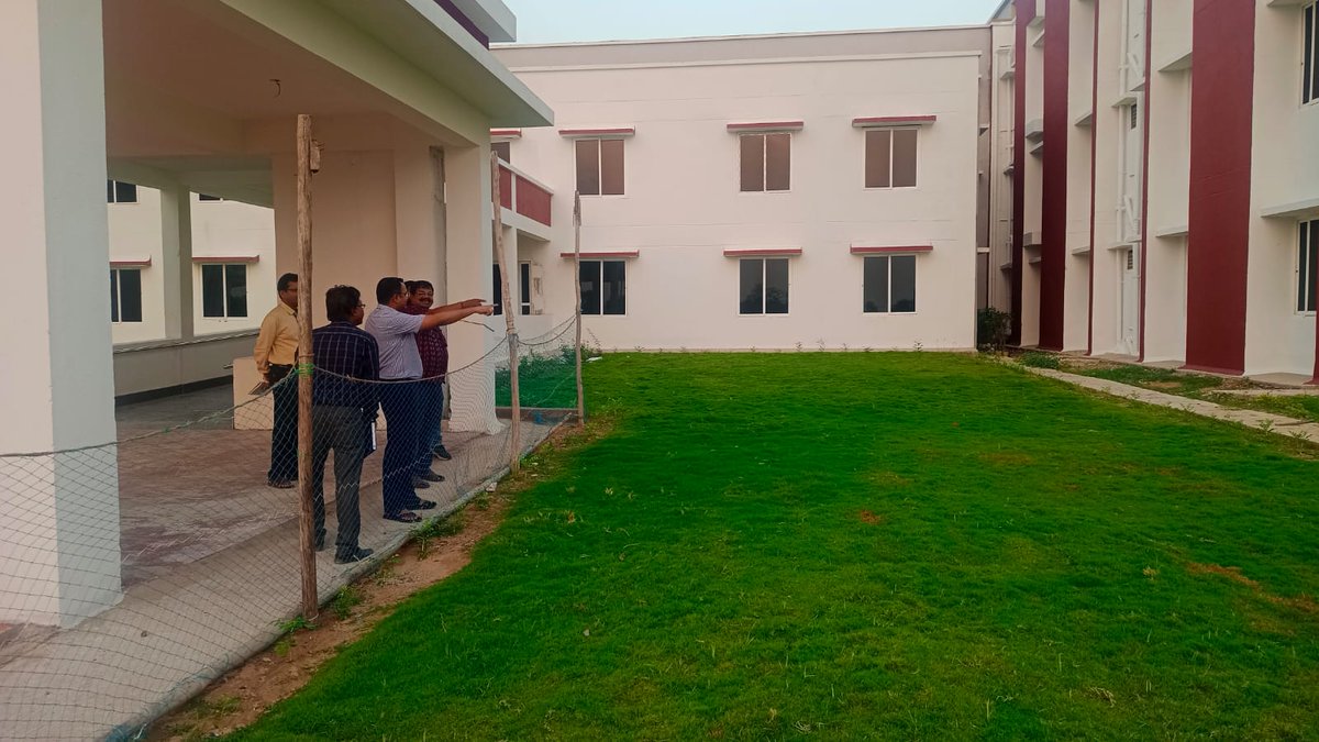 DM_Bhadrak's tweet photo. Collector Sir made a visit to IIC,Dhamnagar today for verification of Construction work of the project. DSSO,SSSO,BDO,ABDO and Assistant Engineer of Bridge &amp; Roof Company Ltd were present with Collector Sir . https://t.co/B42g7GmEtM