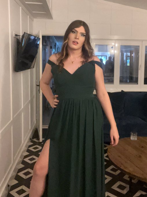 Andromeda Deadrose’s pics and videos