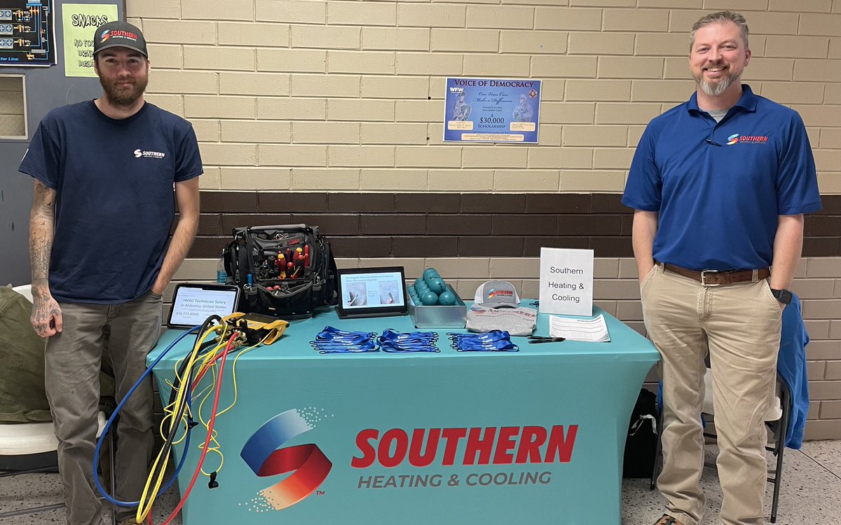 Josh &amp; Chris are set up at the <a href="/EPCOTCTE/">EPCOT CTE</a> Student #JobFair today. Stop by, say Hi 👋 and learn more about a career in #HVAC. ⚒️👷‍♀️
<a href="/JCBOEal/">JacksonCountySchools</a>