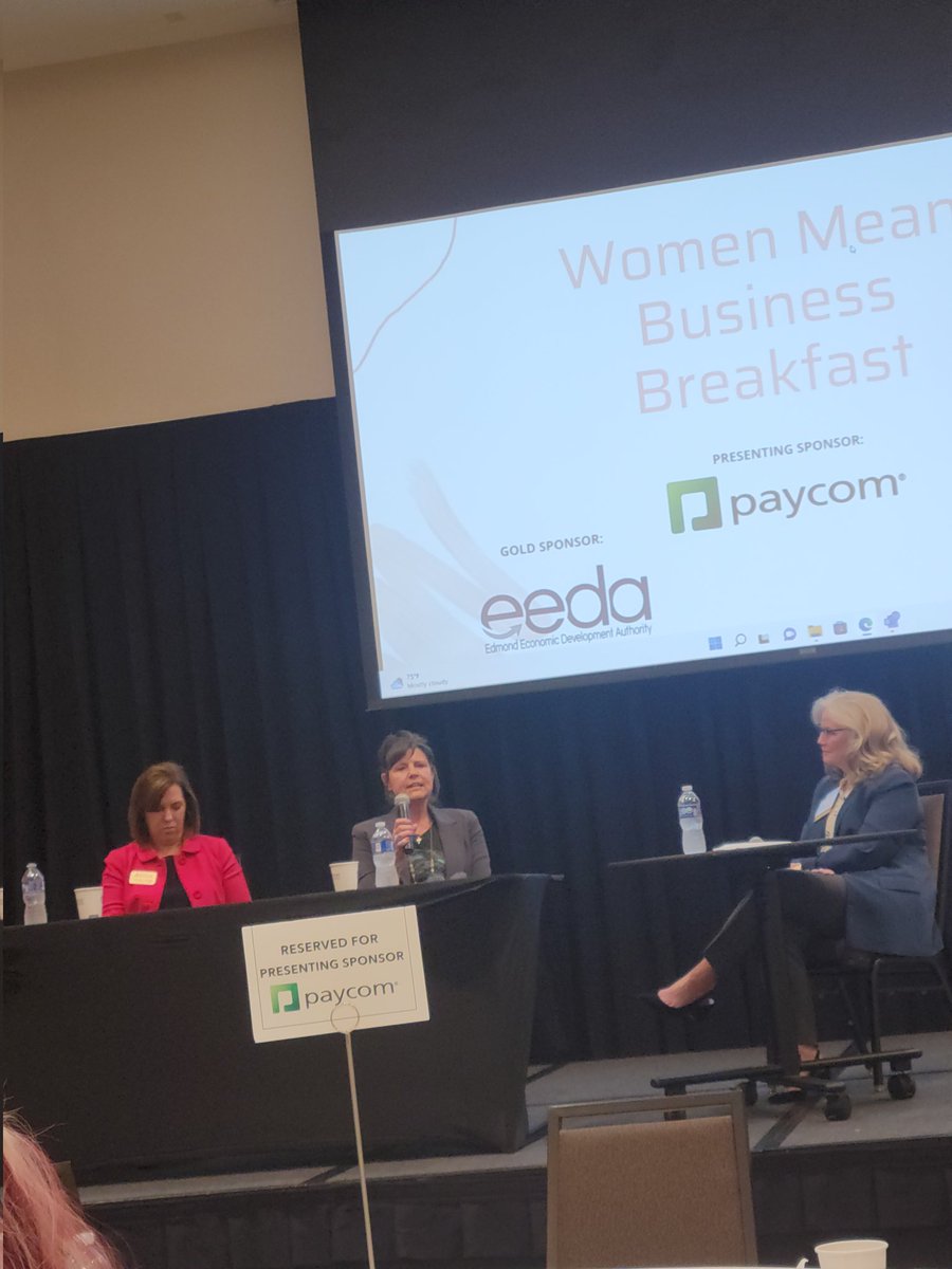 Listening to women from the Edmond City Council talking about serving our community. <a href="/EdmondChamber/">Edmond Chamber</a> #WomenMeanBusiness