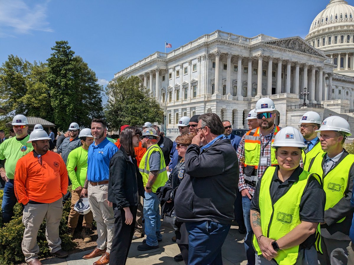 Teamsters's tweet photo. This week, #Teamsters were honored to join lawmakers in DC for the launch of the Bipartisan Building Trades Caucus, led by @RepBrianFitz &amp; @DonaldNorcross.

The caucus will work to expand apprenticeship &amp; job training programs while protecting workers in the building trades. #1u https://t.co/rVhL1y8blu