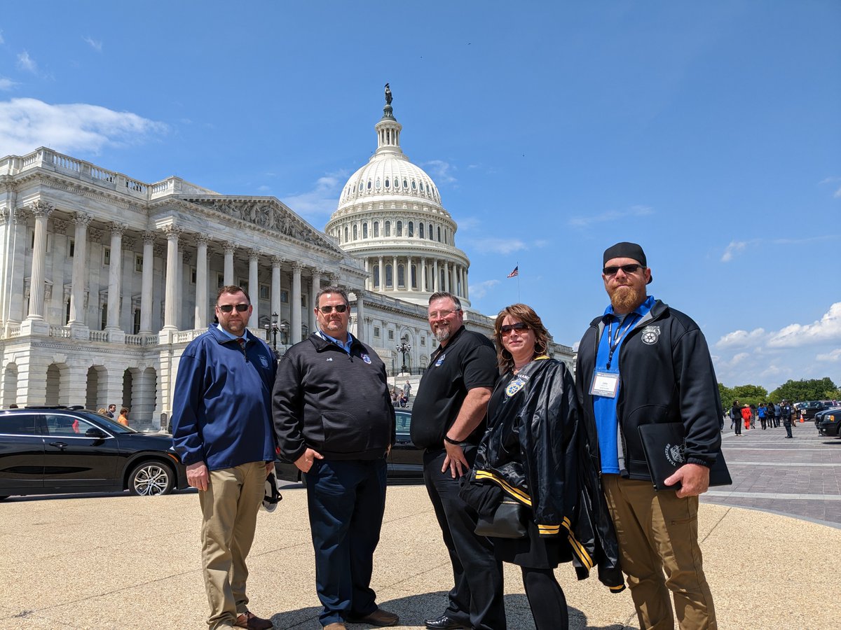 Teamsters's tweet photo. This week, #Teamsters were honored to join lawmakers in DC for the launch of the Bipartisan Building Trades Caucus, led by @RepBrianFitz &amp; @DonaldNorcross.

The caucus will work to expand apprenticeship &amp; job training programs while protecting workers in the building trades. #1u https://t.co/rVhL1y8blu
