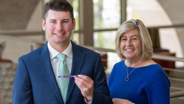 Find out more how promising <a href="/WCUCELC/">Cottrell Entrepreneurship Center</a> Entrepreneur in Residence 20-year-old Zach Starr is challenging the burgeoning vaping industry with a Quix fix that is designed to help a growing number of young vapers reduce their addictive habits. wcupa.edu/communications…