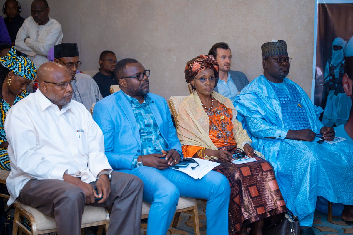 Letempsdevrit1's tweet photo. 13 Organisations de la Société Civile du #Niger(5 OSC) et du #Nigeria(8 OSC) se sont réunies pour créer « l’alliance pour la vérité » qui va œuvrer pour sensibiliser les jeunes 👧👨 des 2 pays 🇳🇪🇳🇬 sur la radicalisation et la participation aux activités des groupes extrémistes, https://t.co/OaMKtu0M3G