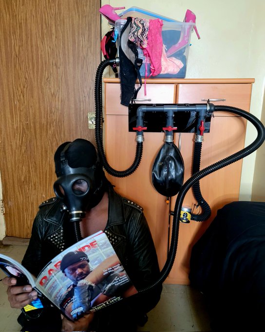 Sitting here reading issue 45 from darkside magazine @darksidemag while I wait on fetish film star Mizz