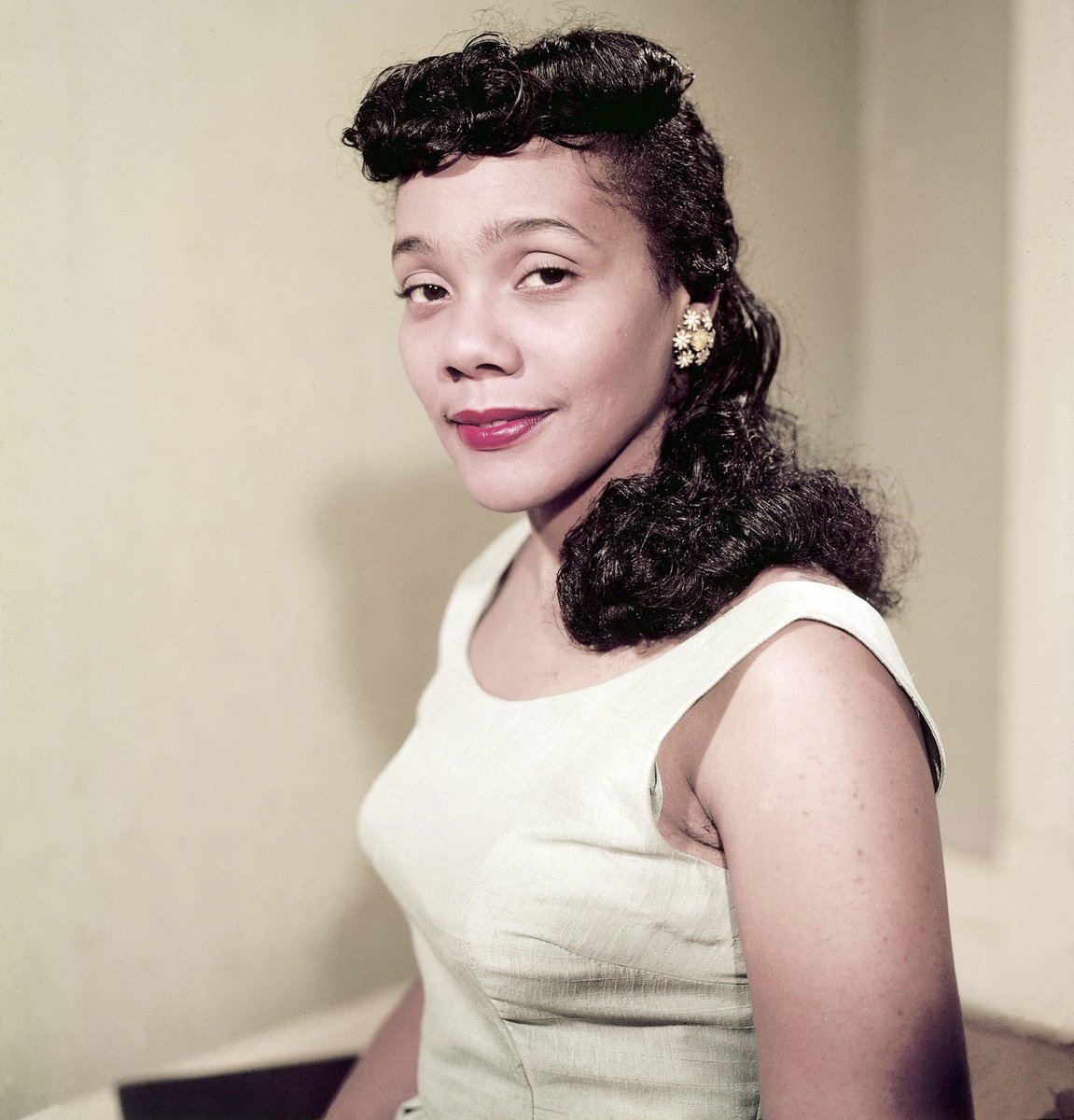 TaylorReeanna's tweet photo. Happy heavenly birthday to the Mrs. Coretta Scott King. Thank you for being the definition of a phenomenal woman.💐🎉 https://t.co/MpneOzCQcz