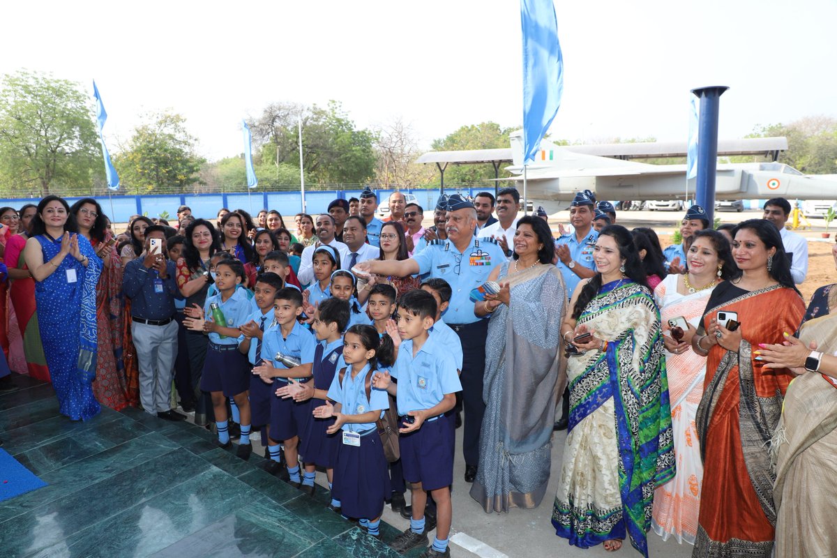 SWAC_IAF's tweet photo. #AirForceSchoolGandhinagar new building was inaugurated today jointly by #AirMarshalVikramSingh, #AOCinC #SouthWesternAirCommand & Dr. Arathi Singh President AFFWA (R) #SWAC in the presence of school teachers, students, staff & parents alongwith other distinguished guests. https://t.co/JQebmM8cqY