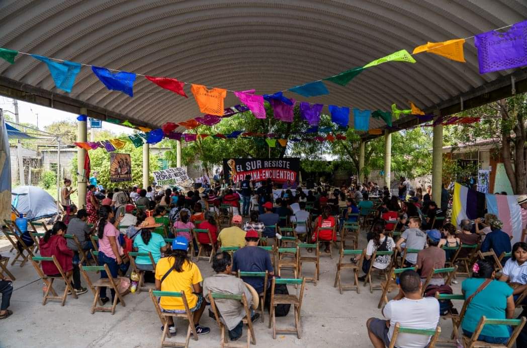 CNI_Mexico's tweet photo. Día 2 de la Caravana "El Sur Resiste"

Se realizaron actividades en las comunidades de Puente Madera y el Pitayal, Oaxaca en donde se resiste a la construcción de un Parque Industrial que forma parte del Corredor Interoceánico.

Más información en https://t.co/y5hViRxuHv https://t.co/gxVk38u6jg