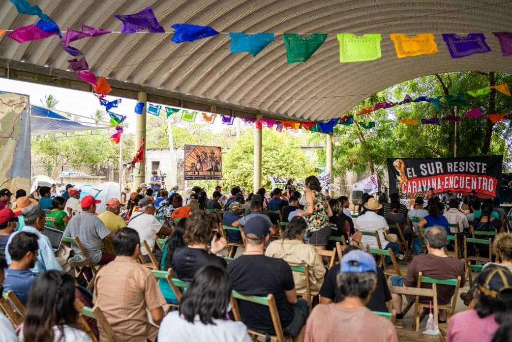 CNI_Mexico's tweet photo. Día 2 de la Caravana "El Sur Resiste"

Se realizaron actividades en las comunidades de Puente Madera y el Pitayal, Oaxaca en donde se resiste a la construcción de un Parque Industrial que forma parte del Corredor Interoceánico.

Más información en https://t.co/y5hViRxuHv https://t.co/gxVk38u6jg