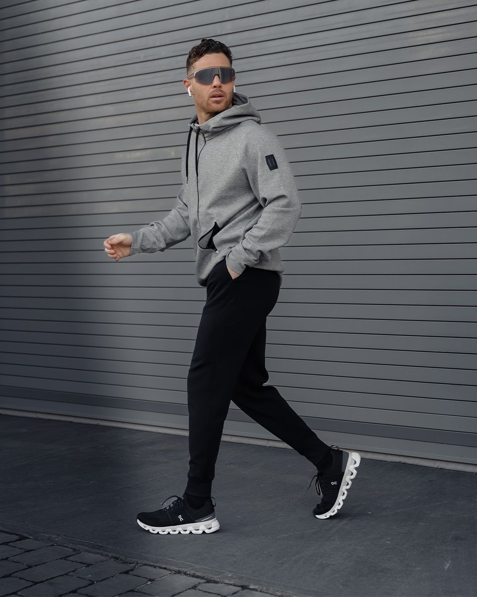 On just upped their game, so you can up yours. Redesigned for S/S ‘23, the Cloudswift 3 makes urban living a pleasure – from morning training sessions, quick coffee runs, to last minute night outs. Get the sneakers and go anywhere in your city. bit.ly/3HiAmC1
