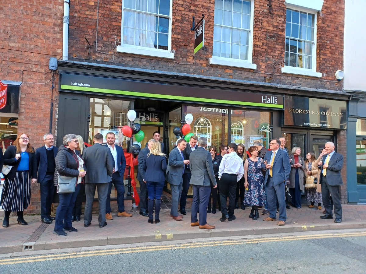 Yesterday saw the official opening of Hall's new premises at 20 Church Street. The HSHAZ has been really pleased to have  able to support the restoration of this building and I am sure you agree it is a vast improvement! Well done to Linda, the owner, on all her hard work