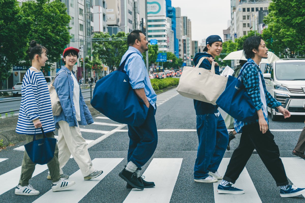 sizuru_store's tweet photo. シズる商店で販売中の  
「シェフと職人がつくったトートバッグ」    

機能性も追求したいし、
もちろんおしゃれでいたい
どちらも両立するものがあれば、 
きっと毎日が楽しくなる！  
そんな思いから作りました🍀 

ぜひこの機会にお買い求めください  https://t.co/TEcDEGxPv5 https://t.co/aM5B2aazbv